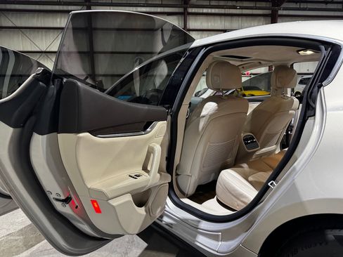 Used 2014 Maserati Ghibli S Q4 image 16