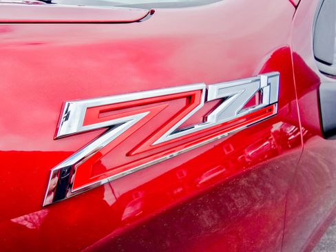 Used 2024 Chevrolet Silverado 1500 LT image 24