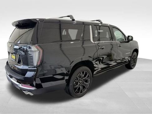 New 2026 Chevrolet Suburban High Country image 8