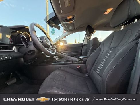 Used 2023 Hyundai Elantra SEL FWD image 26