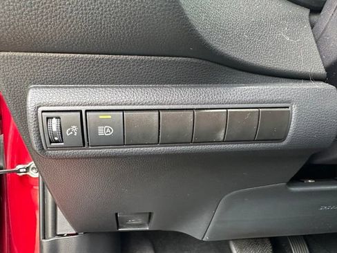 Used 2022 Toyota Corolla LE FWD image 22