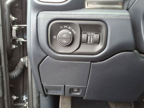 Used 2022 RAM 2500 Limited AWD/4WD image 15