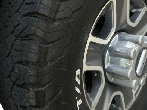 Used 2024 Ford F250 Lariat w/ FX4 Off-Road Package AWD/4WD image 49