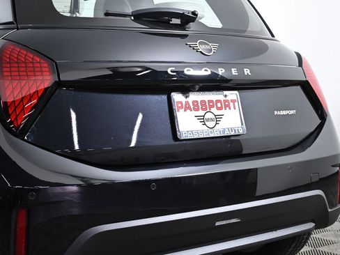 Certified 2025 MINI Cooper 2-Door Hardtop image 8