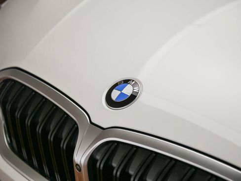 Used 2026 BMW 330i Sedan w/ Premium Package RWD image 9