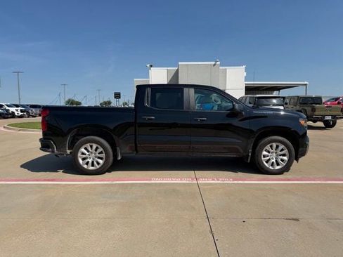 Used 2023 Chevrolet Silverado 1500 Custom RWD image 2