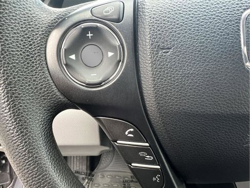 Used 2015 Honda Accord EX image 21