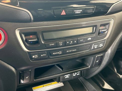 Used 2023 Honda Passport TrailSport image 16