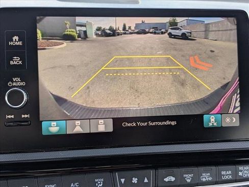 Used 2025 Honda Odyssey Sport-L image 11