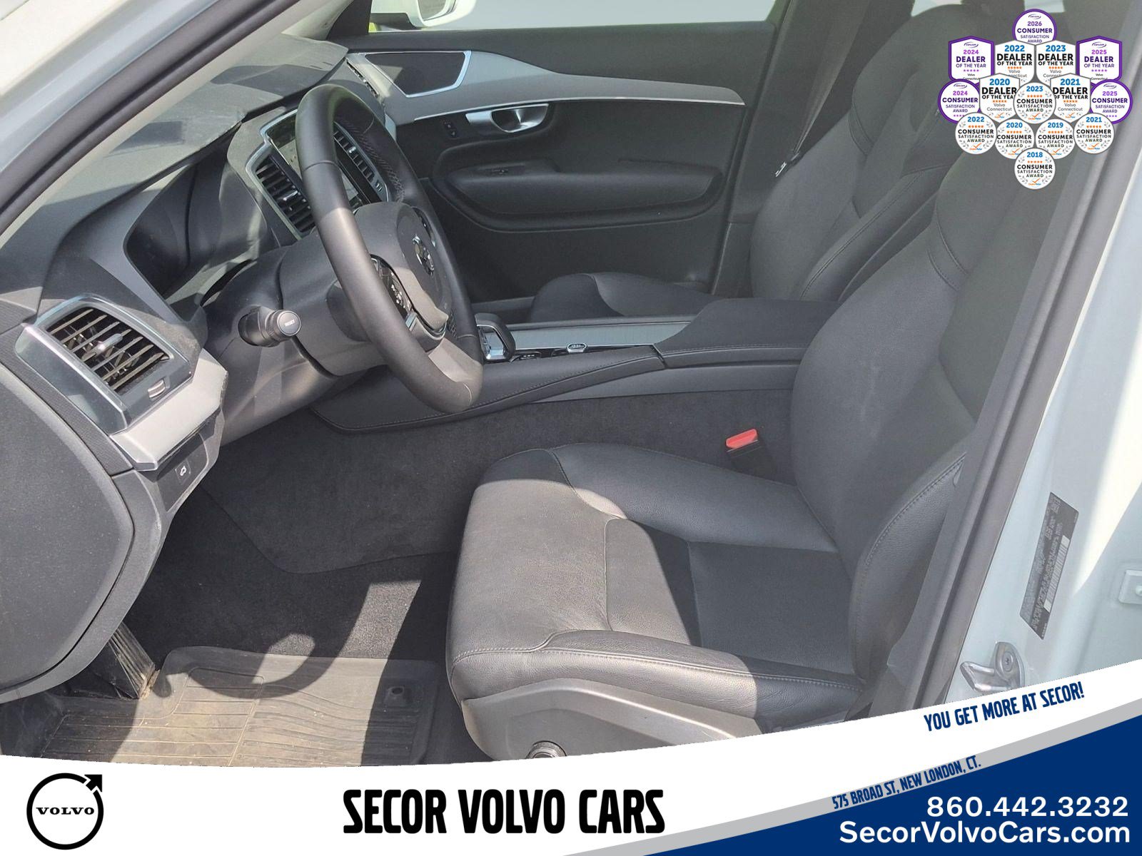 Used 2024 Volvo XC90 B5 Core w/ Protection Package Premier AWD/4WD image 14