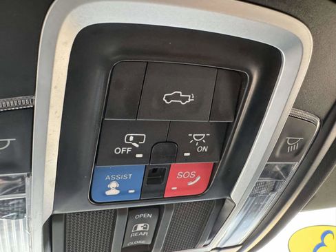 Used 2023 RAM 1500 Laramie image 32