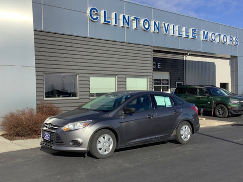 Used 2014 Ford Focus S image 1
