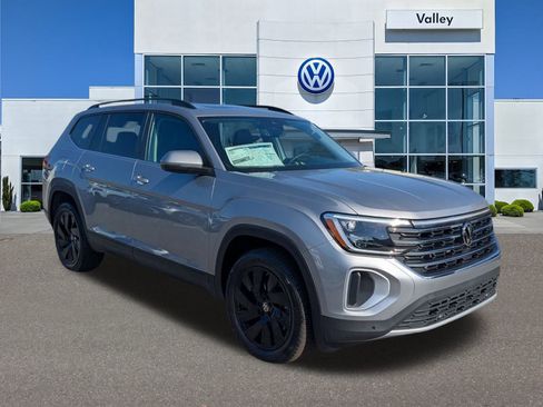 New 2026 Volkswagen Atlas SE image 1