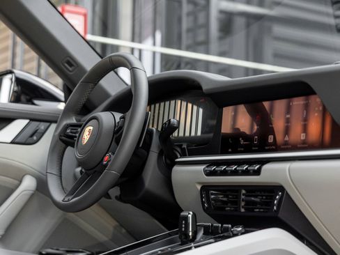 Certified 2026 Porsche 911 Carrera GTS RWD image 36