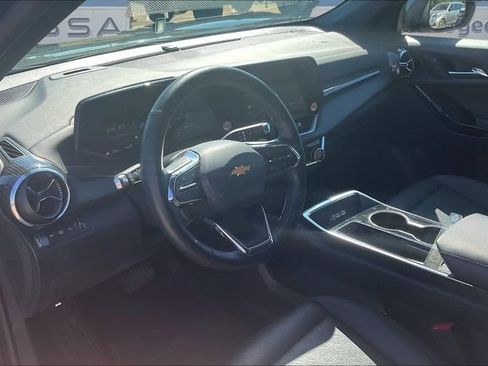 Used 2025 Chevrolet Equinox LT w/ Convenience Package II AWD/4WD image 17