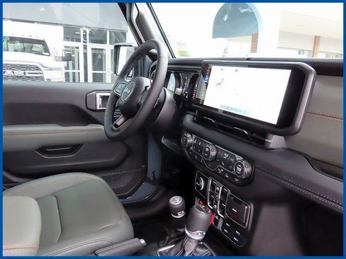 New 2026 Jeep Gladiator Mojave image 9