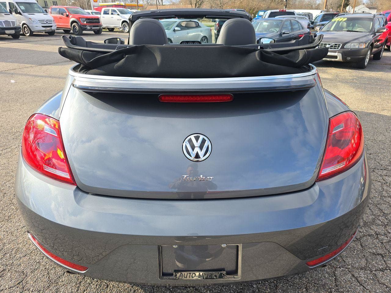 Used 2014 Volkswagen Beetle R-Line FWD image 13