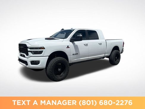 Used 2025 RAM 2500 Laramie AWD/4WD image 1