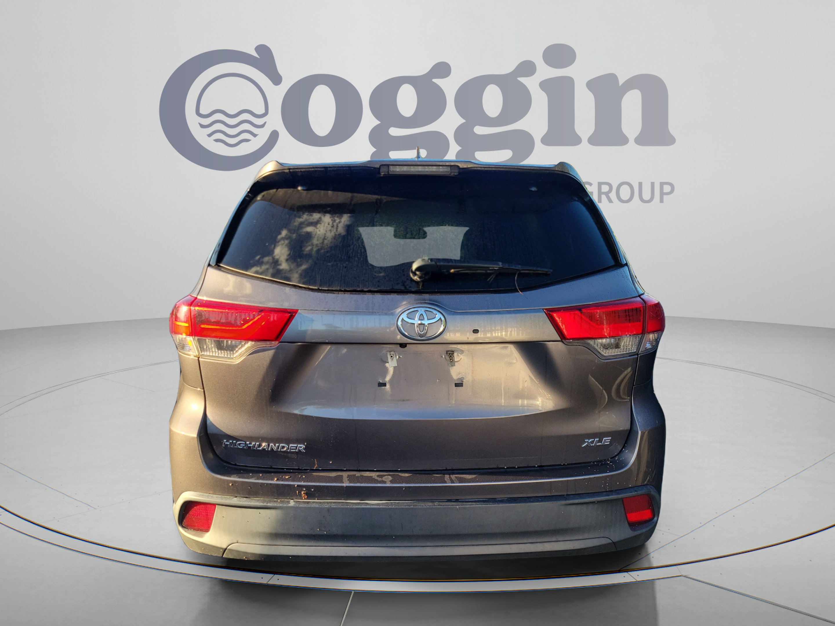 Used 2019 Toyota Highlander XLE FWD image 7