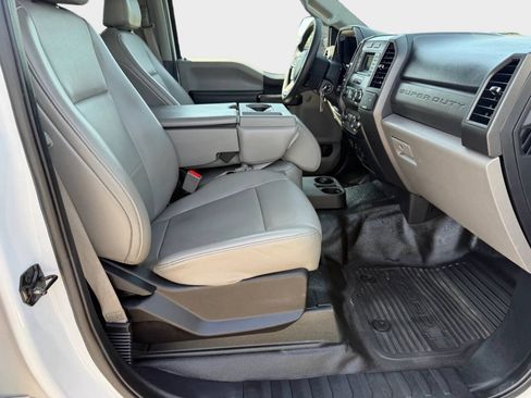Used 2019 Ford F250 XL w/ Power Equipment Group AWD/4WD image 10