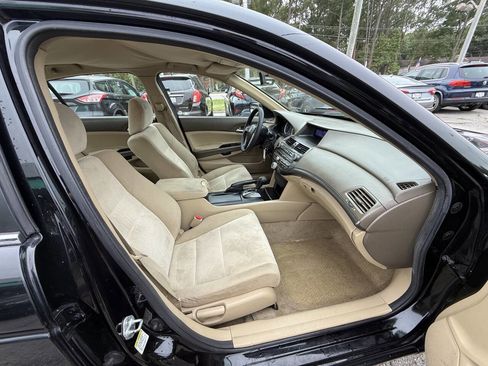 Used 2010 Honda Accord LX image 9