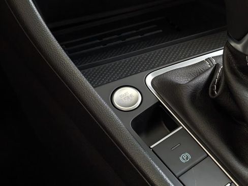 New 2026 Volkswagen Jetta SE FWD image 22