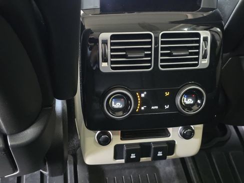 Used 2020 Land Rover Range Rover HSE AWD/4WD image 12