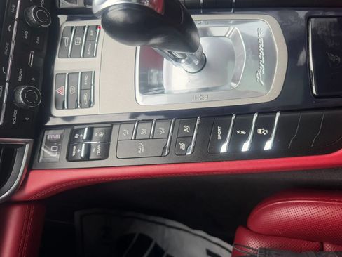 Used 2015 Porsche Panamera 4 AWD/4WD image 25