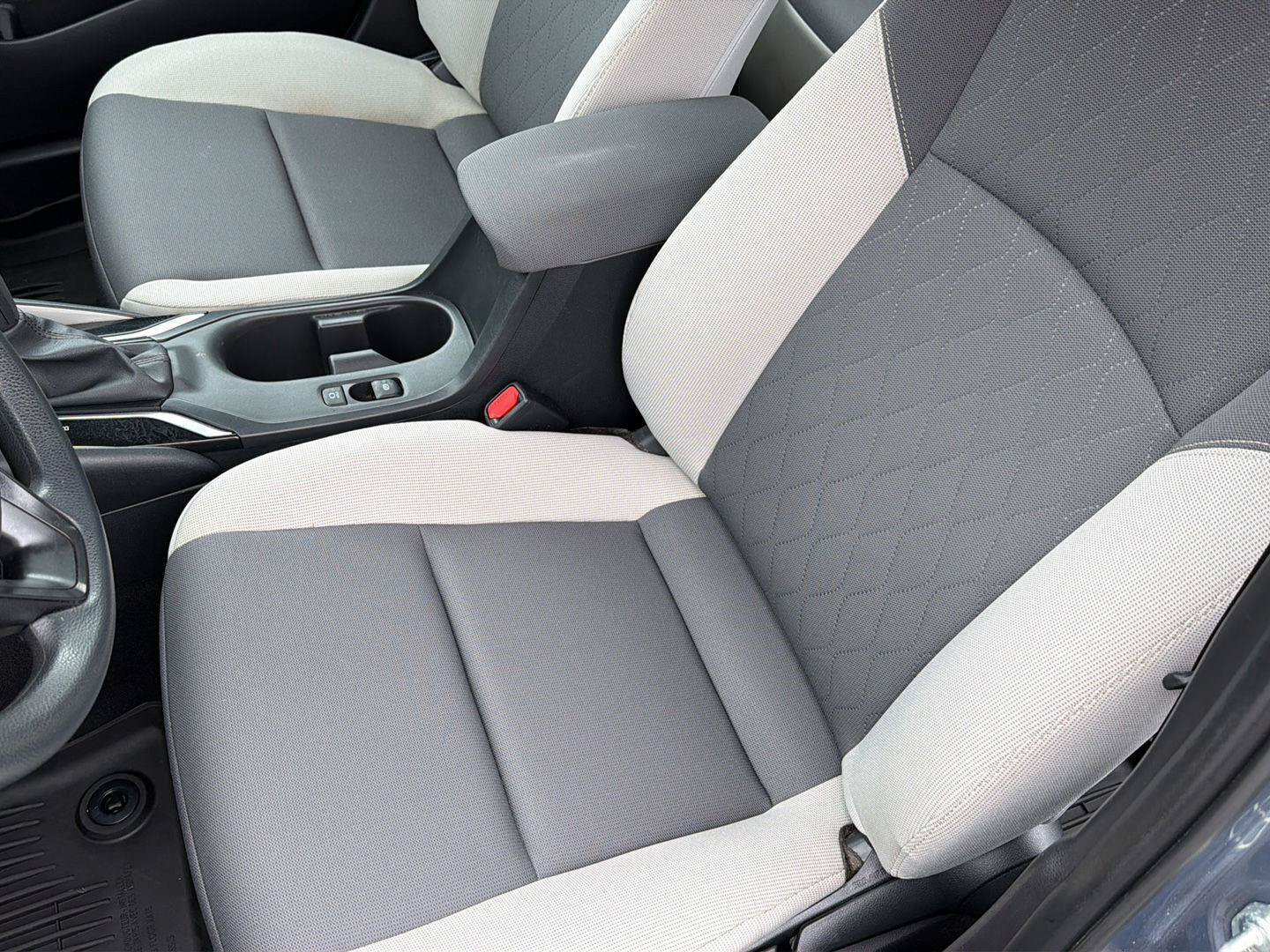 Used 2024 Toyota Corolla LE FWD image 29