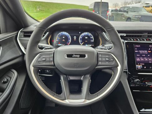 New 2026 Jeep Grand Cherokee L Laredo AWD/4WD image 17