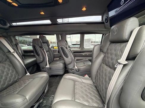 Used 2022 Chevrolet Express 2500 Extended w/ Enhanced Convenience Package RWD image 20