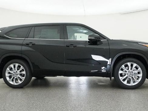 New 2026 Toyota Highlander Limited AWD/4WD image 27