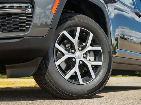 New 2025 Jeep Grand Cherokee Limited w/ Trailer Tow Package image 5