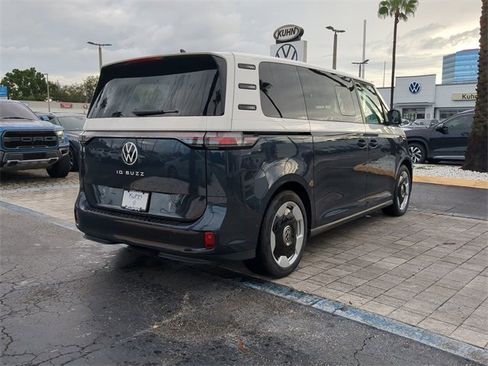 New 2025 Volkswagen ID. Buzz Pro S Plus image 4