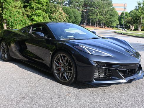 Used 2024 Chevrolet Corvette Z06 image 11