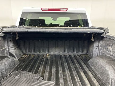 Used 2024 Chevrolet Silverado 1500 LT AWD/4WD image 27