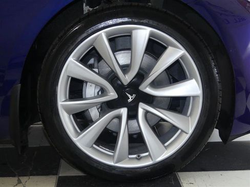 Used 2018 Tesla Model 3 Long Range image 31