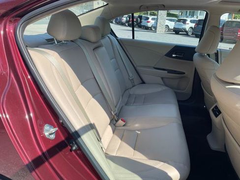 Used 2017 Honda Accord EX-L image 32