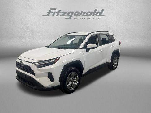Used 2024 Toyota RAV4 XLE FWD image 1