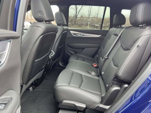 Used 2024 Cadillac XT6 Luxury image 12