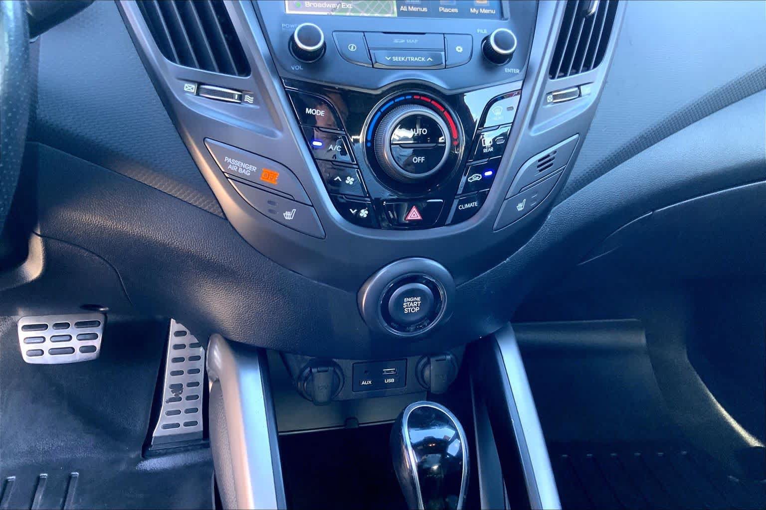 Used 2017 Hyundai Veloster Turbo w/ Tech Package 02 FWD image 31
