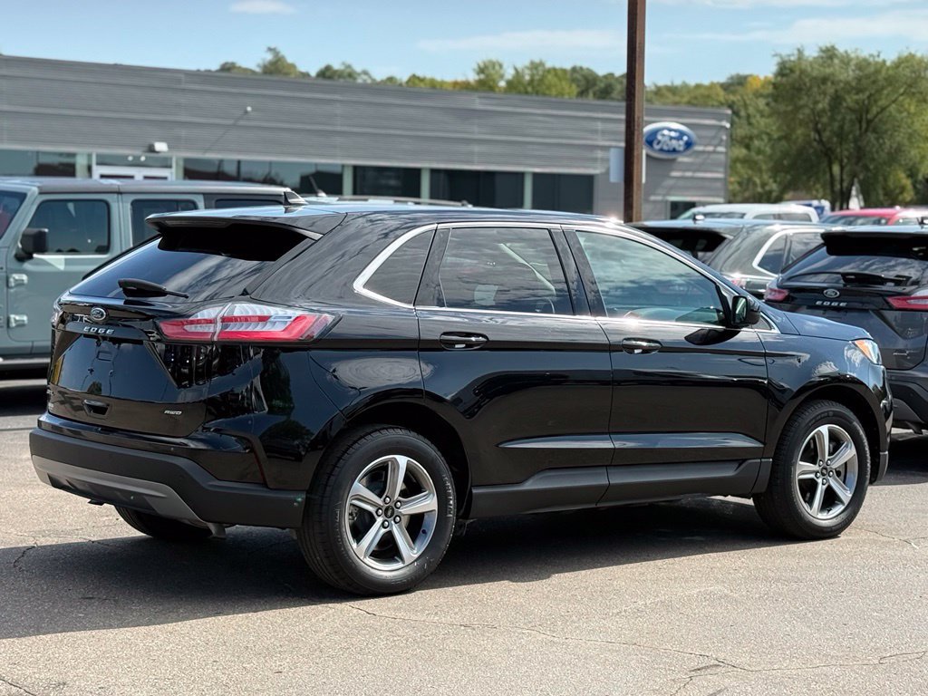Used 2024 Ford Edge SEL w/ Convenience Package AWD/4WD image 35