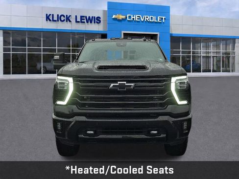 Used 2025 Chevrolet Silverado 2500 High Country w/ Midnight Edition AWD/4WD image 2