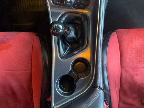 Used 2015 Dodge Challenger R/T Scat Pack w/ Scat Pack Appearance Package image 34