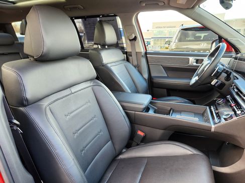 Certified 2024 Hyundai Santa Fe Limited image 17