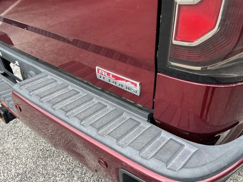 Used 2017 GMC Sierra 1500 SLT w/ All Terrain Package image 41