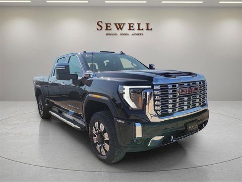 New 2026 GMC Sierra 2500 Denali w/ Denali Reserve Package image 7