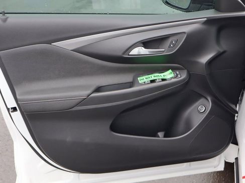 New 2026 Buick Envista Avenir FWD image 9