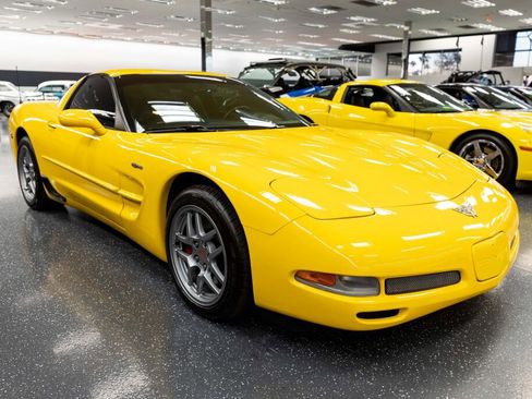 Used 2003 Chevrolet Corvette Z06 w/ Memory Package, 3 Drivers image 6