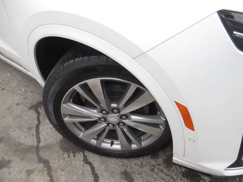 Used 2024 Cadillac XT6 Premium Luxury w/ Technology Package AWD/4WD image 4
